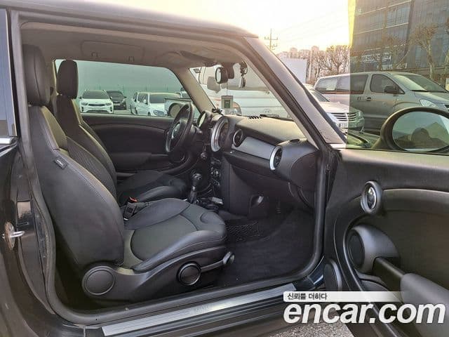 Mini Cooper SE, 2013 10