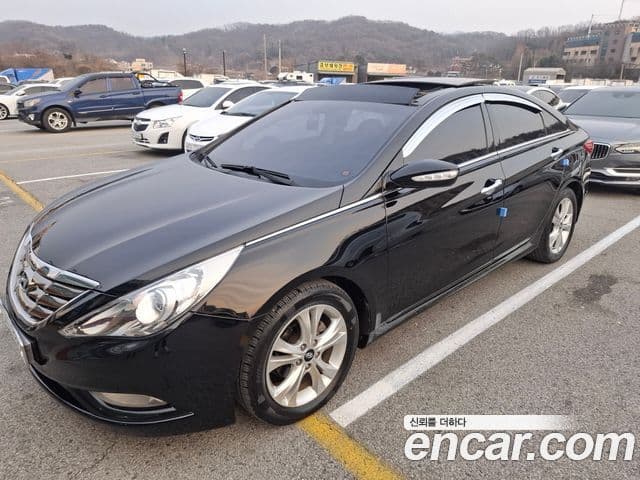 Hyundai YF Sonata топовая версия, 2010 1