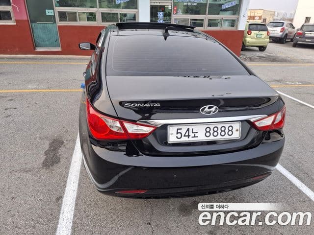 Hyundai YF Sonata топовая версия, 2010 4