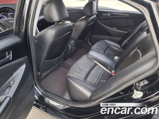 Hyundai YF Sonata топовая версия, 2010 10