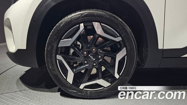 Kia The / новый New Seltos Signature, 2023 все фото