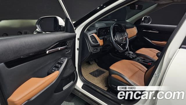 Kia The / новый New Seltos Signature, 2023 11