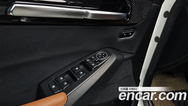 Kia The / новый New Seltos Signature, 2023 18