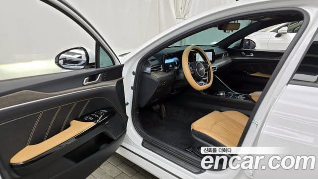Kia K5 3세대 Signature, 2023 10