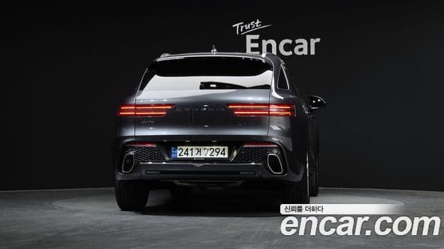 Genesis GV70, 2021 4