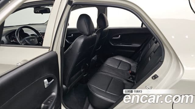 Kia All New Morning Luxury, 2014 11