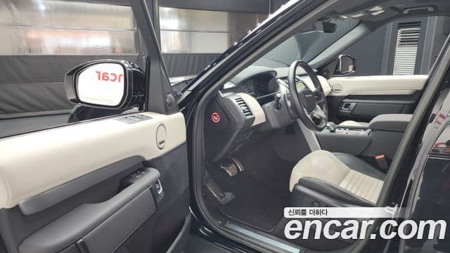 Land Rover Discovery 5 P360 R-Dynamic SE, 2023 10