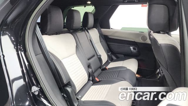 Land Rover Discovery 5 P360 R-Dynamic SE, 2023 12