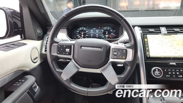 Land Rover Discovery 5 P360 R-Dynamic SE, 2023 13