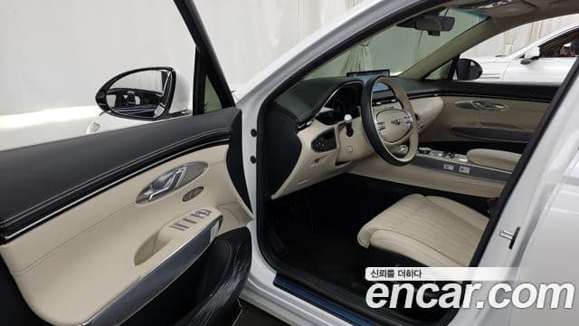 Genesis GV70, 2023 10