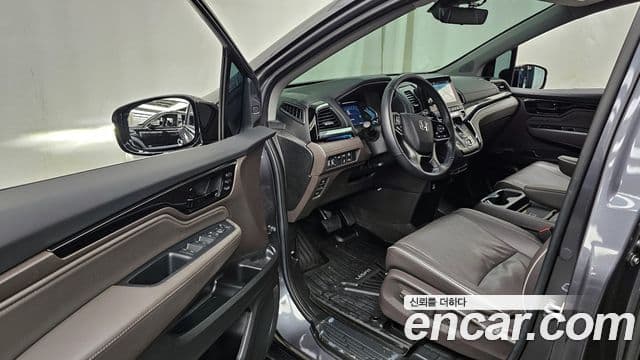 Honda Odyssey 5세대, 2023 10