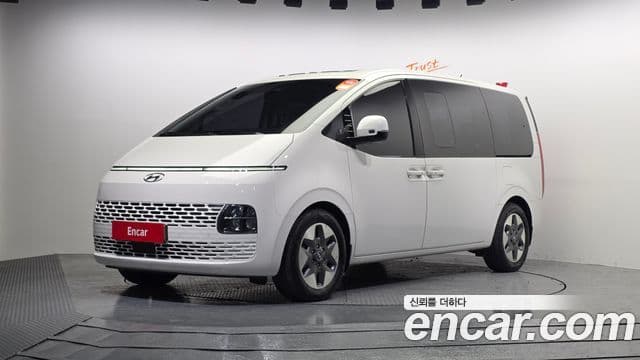 Hyundai Staria Modern, 2022 1