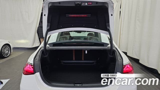 Mercedes-Benz E-класс W214 Exclusive, 2026 20