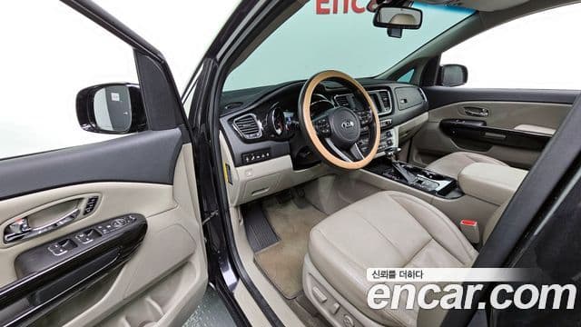 Kia The / новый New Carnival Noblesse, 2019 10