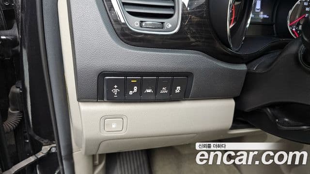 Kia The / новый New Carnival Noblesse, 2019 12