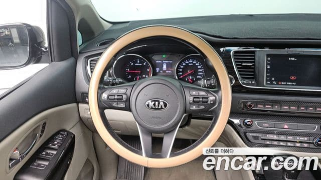 Kia The / новый New Carnival Noblesse, 2019 13