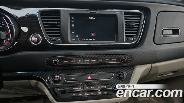 Kia The / новый New Carnival Noblesse, 2019 14