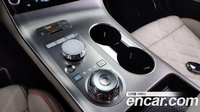 Genesis GV70, 2025 9