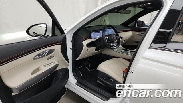 Genesis GV70, 2025 10