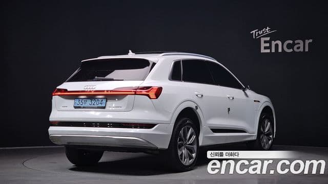 Audi e-Tron, 2021 2