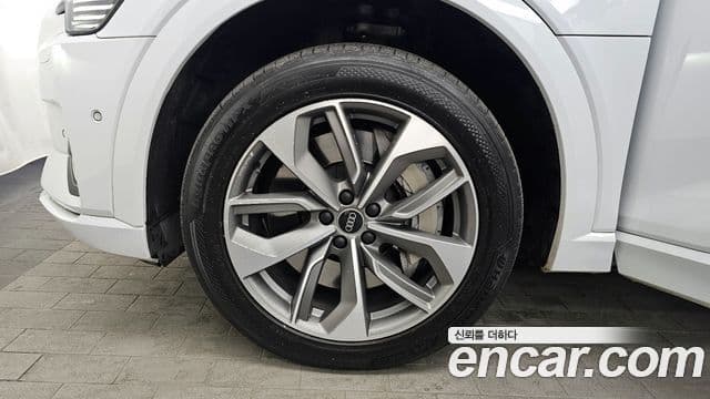 Audi e-Tron, 2021 все фото