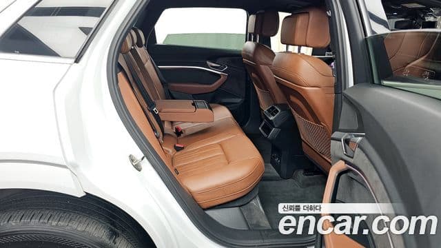 Audi e-Tron, 2021 12