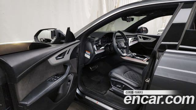Audi Q8 (4M) Premium, 2020 10