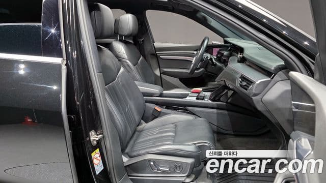 Audi e-Tron 55 Quattro Sportback, 2022 11