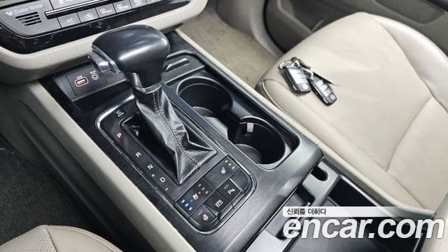 Kia All New Carnival Luxury, 2018 9