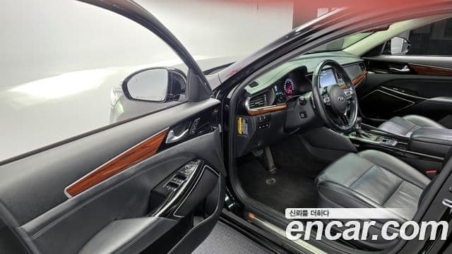 Kia All New K7 3.3 GDI Limited Plus, 2017 11