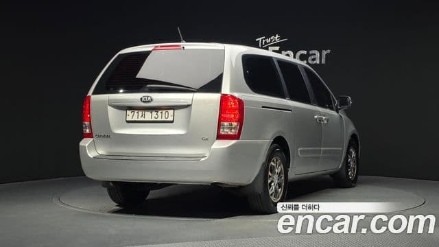 Kia Carnival R Grand Carnival GX, 2013 2