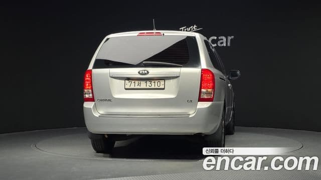 Kia Carnival R Grand Carnival GX, 2013 4
