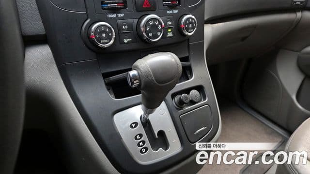 Kia Carnival R Grand Carnival GX, 2013 9