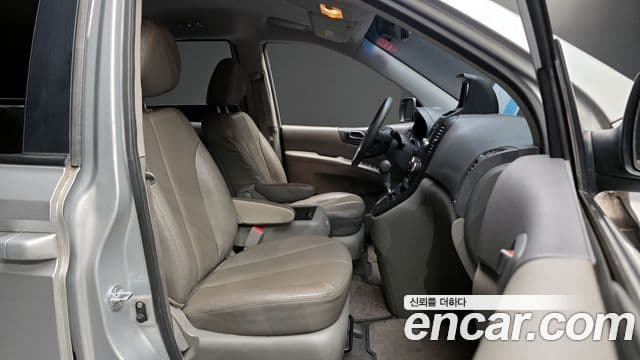 Kia Carnival R Grand Carnival GX, 2013 11