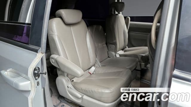 Kia Carnival R Grand Carnival GX, 2013 12