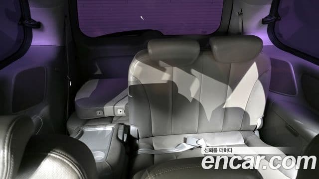 Kia Carnival R Grand Carnival GX, 2013 13