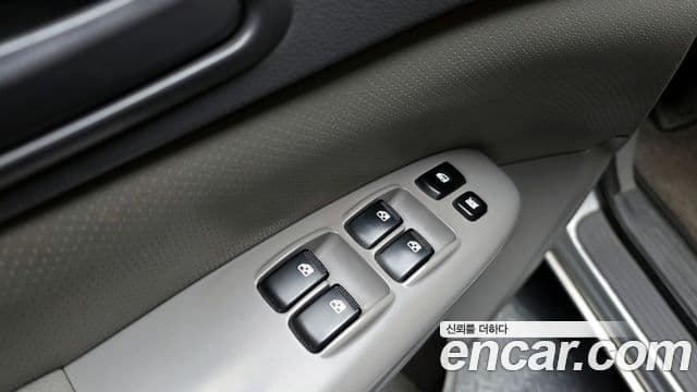 Kia Carnival R Grand Carnival GX, 2013 18