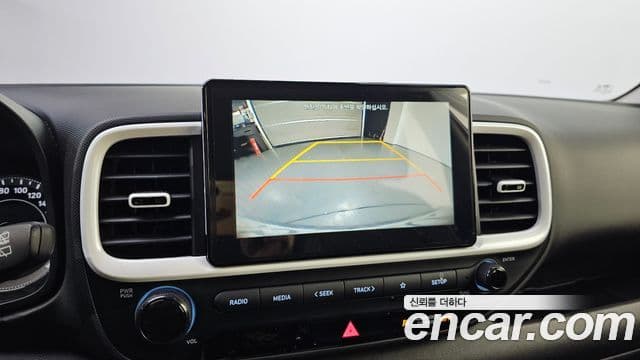 Hyundai Venue 1.6 Flux, 2020 15