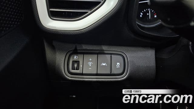 Hyundai Venue 1.6 Flux, 2020 17