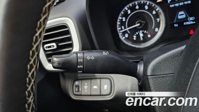 Hyundai Venue 1.6 Flux, 2020 18