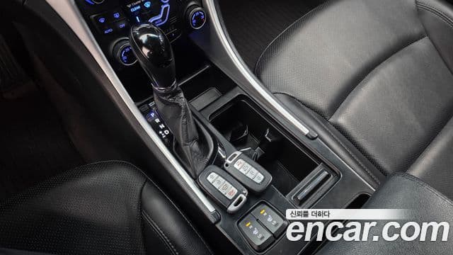 Hyundai YF Sonata Luxury, 2012 9