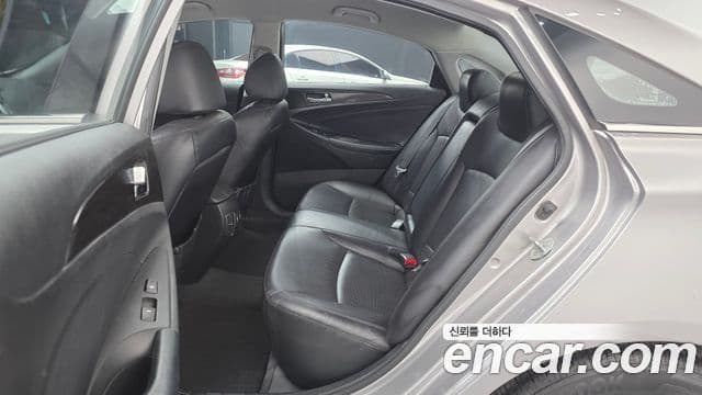 Hyundai YF Sonata Luxury, 2012 13