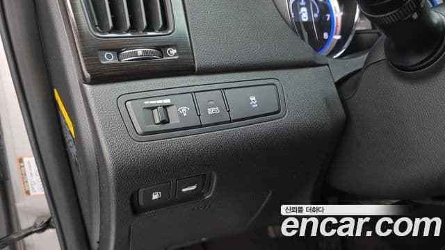 Hyundai YF Sonata Luxury, 2012 16