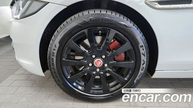 Jaguar XE 20d Prestige AWD, 2017 все фото