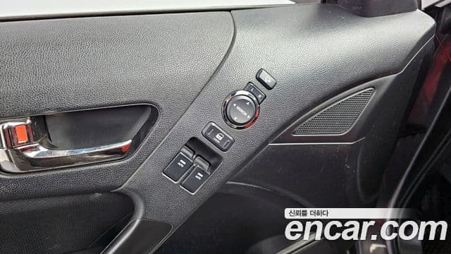 Hyundai Genesis купе 200 турбо R, 2011 18