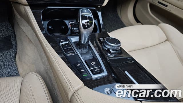 BMW 5시리즈 (F10) 528i Luxury Plus, 2016 9