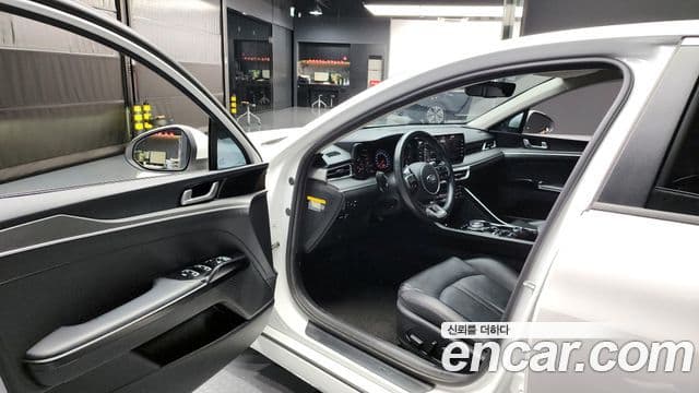 Kia K5 3세대 Prestige, 2020 10