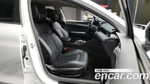 Kia K5 3세대 Prestige, 2020 11