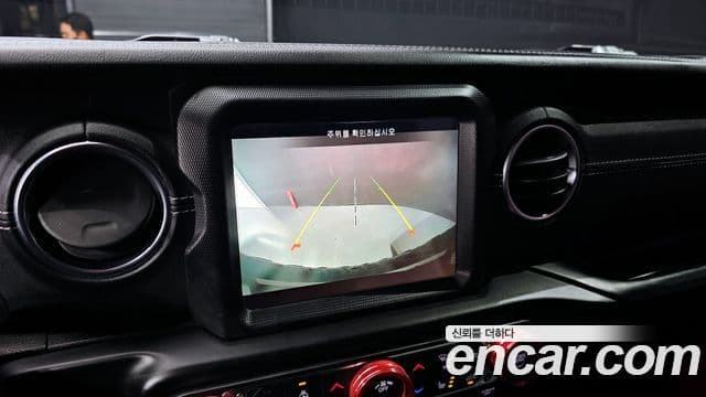 Jeep Wrangler (JL) 2.0 Overland 4도어, 2019 18