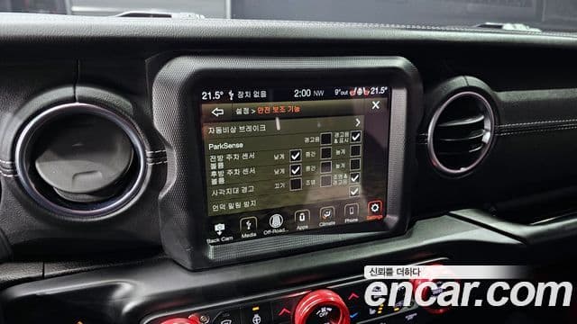 Jeep Wrangler (JL) 2.0 Overland 4도어, 2019 19